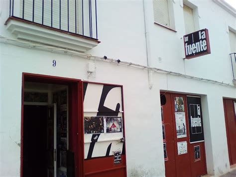 LA FUENTE PUB